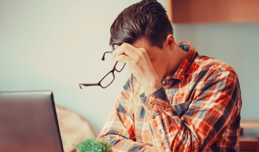 الإرهاق في العمل يغير من بنية الدماغ.. والمخاطر تصل حد الوفاة