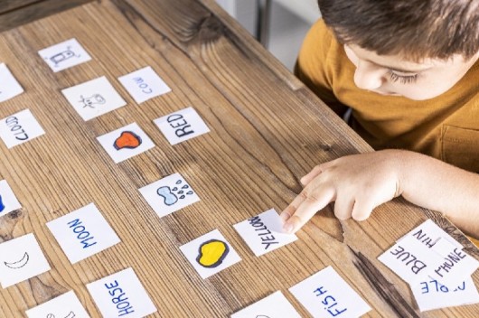 صعوبات اللغة عند الأطفال…متى تكون إضطرابا ومتى تسبّبها الثنائية اللغوية؟
