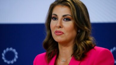 إدارة ترامب بصدد تنحية نائبة المبعوث الأميركي للشرق الأوسط مورغان أورتاغوس وقلق في تل أبيب