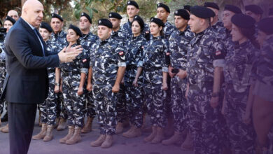 بالصور – الرئيس عون يتفقد سرية حرس رئاسة الجمهورية ويشيد بجهوزيتها