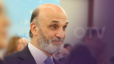 بالفيديو… جعجع يهاجم الاعلامي رياض طوق: هيدا سوسة!