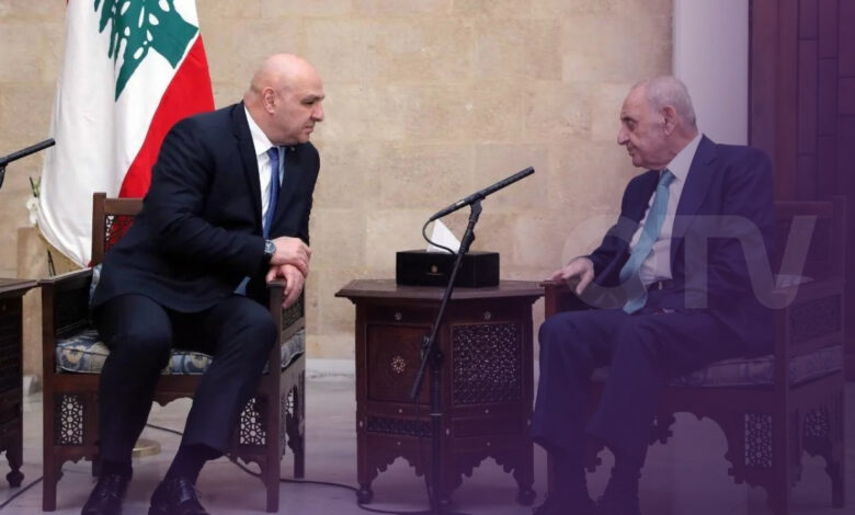 عون وبري يمنعان انزلاق الحكومة إلى المواجهة (الديار)