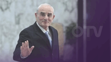 وزير الدفاع يتصل بقائد الجيش بالنيابة معزيًا