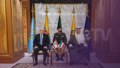 وزير الدفاع يلتقي نظيره الكويتي: دعم دولة الكويت يشكل ركيزة أساسية في صمود الجيش