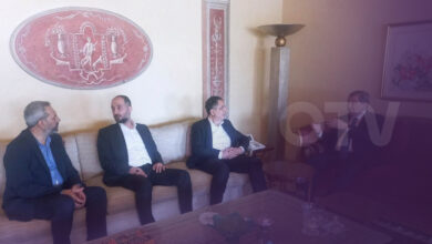 وفد “حزب الله” يزور الفرزلي.. الحاج حسن: لسنا في وارد تسليم السلاح