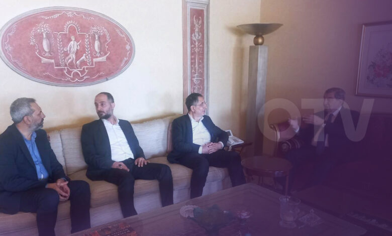 وفد “حزب الله” يزور الفرزلي.. الحاج حسن: لسنا في وارد تسليم السلاح