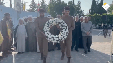 الجنوب يحيي يوم الشهيد برفع راية الأمناء العامين في مرقد السيد الهاشمي