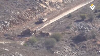 في غزة… نازح من جباليا يلجأ إلى كهف حفره بيديه هرباً من الخيام