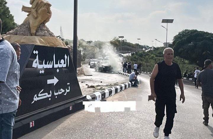 العدو يواصل اعتداءاته على السيادة اللبنانية ويستهدف سيارة في العباسية