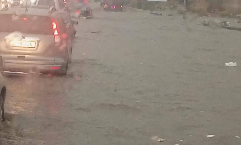 بعد تأخرها هذا العام… أمطار غزيرة تتسبب فيضانات في لبنان