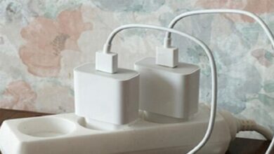 تحذير من ترك شواحن الأجهزة موصولة بالكهرباء طوال الوقت