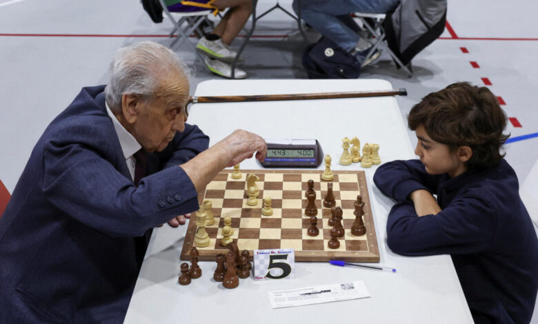 دراسة تجيب: في أي عمر يبلغ الإنسان أوج ذكائه؟