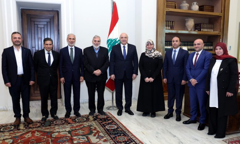 رئيس الجمهورية التقى وفد لجنة متابعة قضية الإمام الصدر ورفيقيه : هو إمام كل الوطن