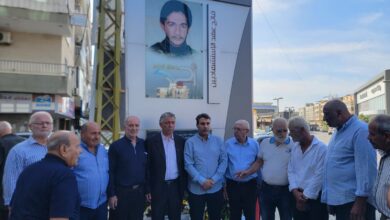 نقابیو الجنوب یحیون يوم الشهيد بزيارة للنصب التذكاري للاستشهادي أحمد قصير في صور