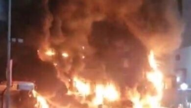 حريق في الدورة والعمل جارٍ على إخماده