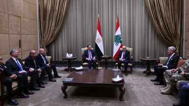 رئيس الوزراء المصري في بيروت ويلتقي الرؤساء الثلاثة اليوم