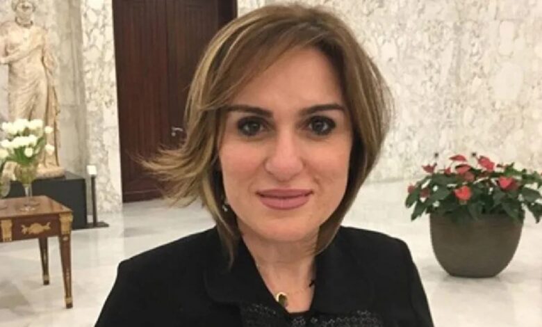 أهالي شهداء انفجار مرفأ بيروت يحتجون ضد تعيين غراسيا القزي مديرًا عامًا للجمارك