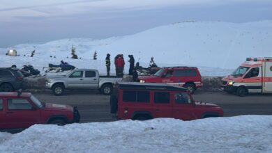 الدفاع المدني: إنقاذ سبعة شبان علقوا على جرفٍ ثلجي في عيون السيمان – كفردبيان