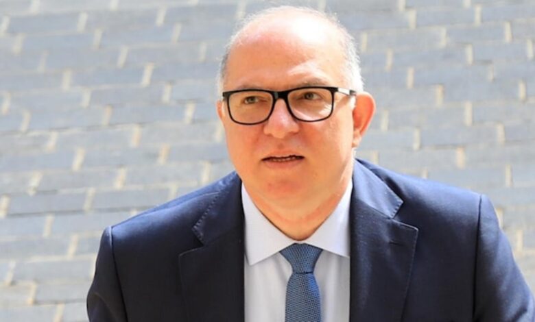 الوزير حيدر يصدر تعميماً الى القطاع الخاص حول تنظيم الوقاية والسلامة