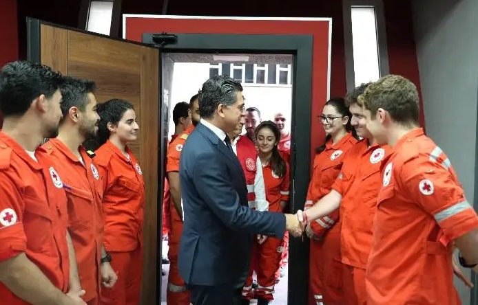 الوزير مرقص زار الصليب الاحمر- الإسعاف وبنك الدم مشيدا بجهود عناصره في كل الظروف: نقدر تضحياتكم في السهر ليل نهار في سبيل خدمة المواطن مجاناً