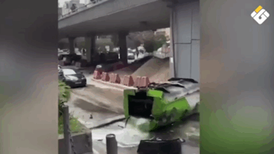 انقلاب صهريج مازوت قرب جسر سليم سلام يسبب زحمة سير خانقة في بيروت