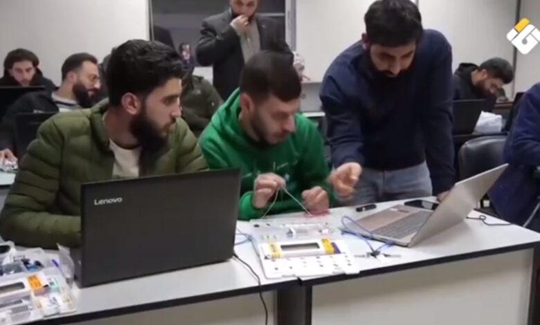 📹 تقرير مصور -ماهر قمر|دورة الروبوتيك والتكنولوجيا… تجربة تعليمية لإعداد مدرّبين يواكبون التطور الرقمي