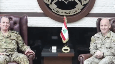 قائد الجيش يناقش التعاون والتحضيرات لمؤتمر دعم الجيش