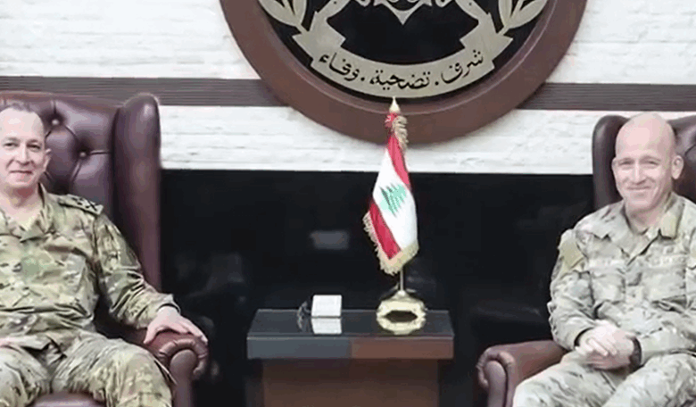 قائد الجيش يناقش التعاون والتحضيرات لمؤتمر دعم الجيش