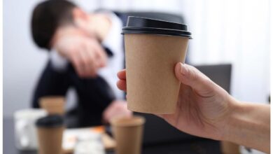 ماذا يحدث للجسم عند قطع الكافيين فجأة؟