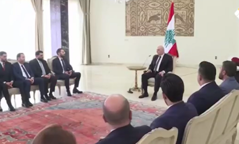 الرئيس عون من بعبدا: لا عفو عام بل تسريع للمحاكمات… والانتخابات في موعدها