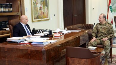 الرئيس عون يستقبل قائد الجيش وحاكم مصرف لبنان