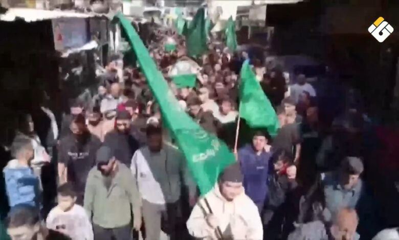 حماس وفصائل المقاومة في عين الحلوة تشيع شهيدي العدوان