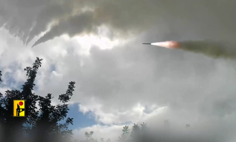 المقاومة الإسلامية تواصل عملياتها المكثفة على طول الجبهة الجنوبية وتستهدف مواقع وتجمعات العدو