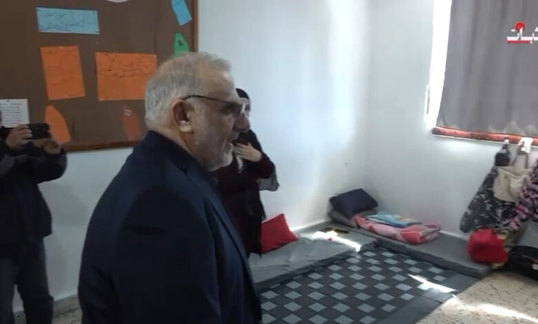 جولة للنائب المقداد على النازحين في بيروت