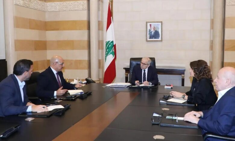 سلام ترأس اجتماعين في السرايا لبحث التطورات وخطة الاستجابة للنزوح والإغاثة