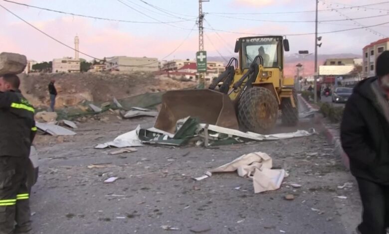 وزارة الصحة: 21 جريحًا في غارة على دير الزهراني واستهداف سيارات إسعاف خلال عمليات الإنقاذ