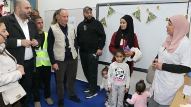 وزير الصحة جال على مراكز إيواء النازحين وأعلن ربطها بمراكز الرعاية لتأمين الخدمات الصحية: الدواء متوفر للجميع