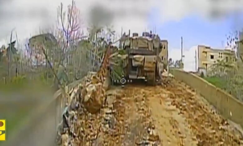 بالفيديو | استهداف دبابة ميركافا وآلية نميرا للعدو الإسرائيلي في بلدة رشاف جنوب لبنان