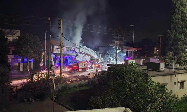 بالفيديو | اضرار بقسم الطوارئ بمستشفى تبنين جراء الغارة الاسرائيلية التي استهدفت المبنى المقابل