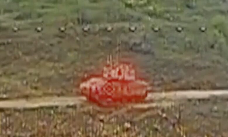 بالفيديو | المقاومة الإسلامية استهدفت دبّابتي ميركافا للعدو الإسرائيلي في وادي العيون جنوب لبنان.