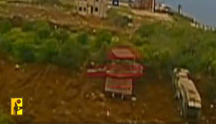 ⭕️بالفيديو | مشاهد من عملية استهداف المقاومة الإسلامية دبّابة ميركافا تابعة لجيش العدو الإسرائيلي في بلدة الناقورة جنوب لبنان بمحلّقة انقضاضيّة