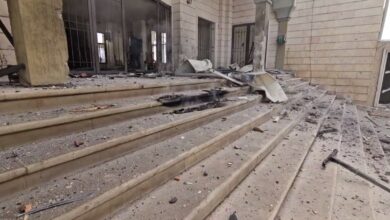 سحمر: شهيدان و11 جريحاً جراء استهداف مسجد أهل البيت خلال صلاة الجمعة