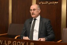 النائب عبدالله يوجه سؤالاً للحكومة بشأن التقصير في دعم البلديات المتضررة من النزوح جراء العدوان الإسرائيلي
