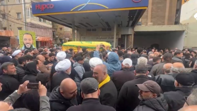 تقرير مصور | تشييع حاشد في الغبيري للشهيد القارئ ناعي الشهداء يحيى حدرج في جبانة هونين