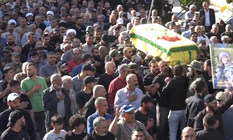 تقرير مصور | تشييع حاشد للشهيد هادي مرتضى في الهرمل وتجديد العهد على نهج المقاومة