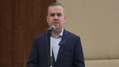 النائب فضل الله: مواقف بعض الأطراف لا تنطلق من مسؤولية وطنية شاملة وتخدم العدو بشكل مباشر