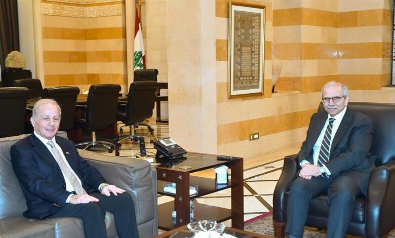 رئيس الحكومة للسفير الأميركي : لا أحد يفاوض عن لبنان