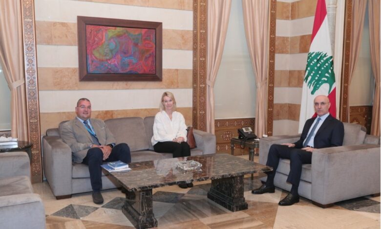الحجار بحث مع مفوضية اللاجئين في الحاجات الإنسانية الناتجة عن العدوان الاسرائيلي وتطورات خطة عودة النازحين السوريين